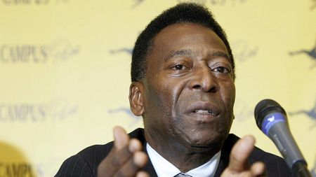 Pele: "Ronaldo ar trebui să-și onoreze contractul cu Manchester"