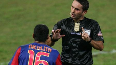 „Meme, gata cu vrăjeala!"