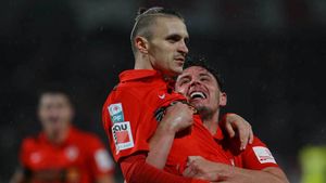 "Nu Rădoi e problema la Steaua!" Cum vede un jucător de la Dinamo situația de pe banca tehnică a campioanei