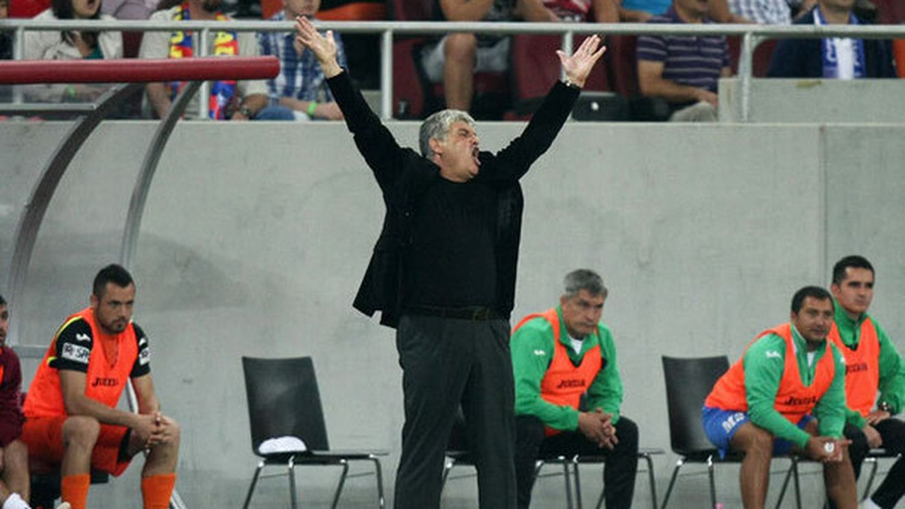 "Nu poți să faci performanță când nu plătești salariile!"** Andone a găsit și alți vinovați pentru criza de la Dinamo: suporterii!