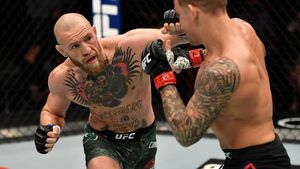 Întâlnirea fabuloasă dintre Conor McGregor și Dustin Piorier, după ce irlandezul a fost făcut KO de american: „Antrenorul tău a avut dreptate” | VIDEO