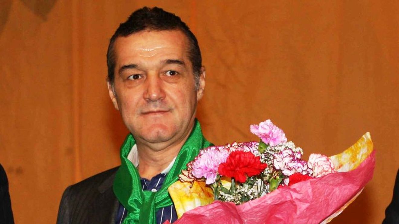 "Gigi e un artist! Îl doare în pălărie de eșecul din politică!"