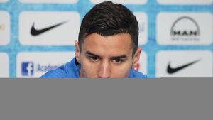 Transfer de marcă! Benzar ar putea părăsi în vară Viitorul pentru echipa "de suflet" a antrenorului său, Gică Hagi