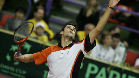 Hănescu, învins de Odesnik** în turul inaugural de la Moscova