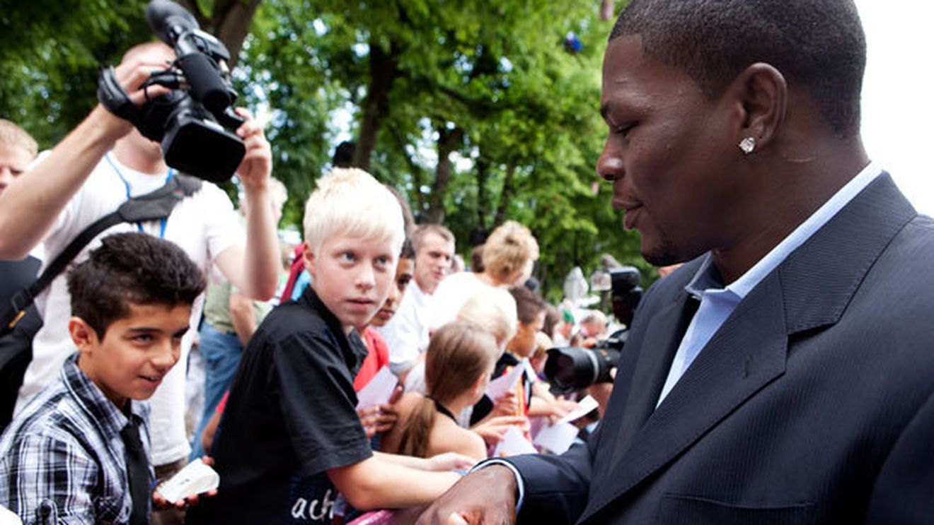 Bute, avertizat!** "Ward e la categoria lui cum e Barcelona la fotbal"