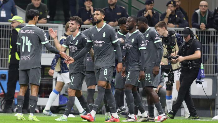 AC Milan și-a pus în cap toți fanii după ce l-a numit antrenor pe fostul jucător al marii rivale Inter! Suporterii au reacționat dur: „Management rușinos!”