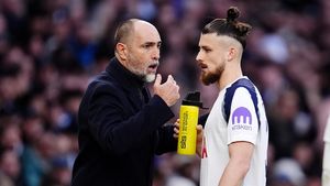 S-a terminat! Radu Drăgușin a primit vestea oficial: „Tottenham, acord cu antrenorul să părăsească imediat clubul”