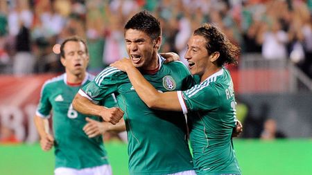 Valencia se întărește de la Super-Depor!** Andres Guardado a semnat pe patru ani cu "liliecii"