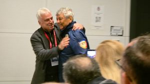 Mircea Lucescu, zeu în Turcia: ziariștii i-au pupat mâna selecționerului României!