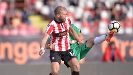 Dinamo i-a pus contractul pe masă lui Nemec, însă răspunsul întârzie! "Urma să dea un răspuns la venirea de la națională". "Câinii" încearcă să se ridice la nivelul lui Becali: "Nu e orice ofertă"