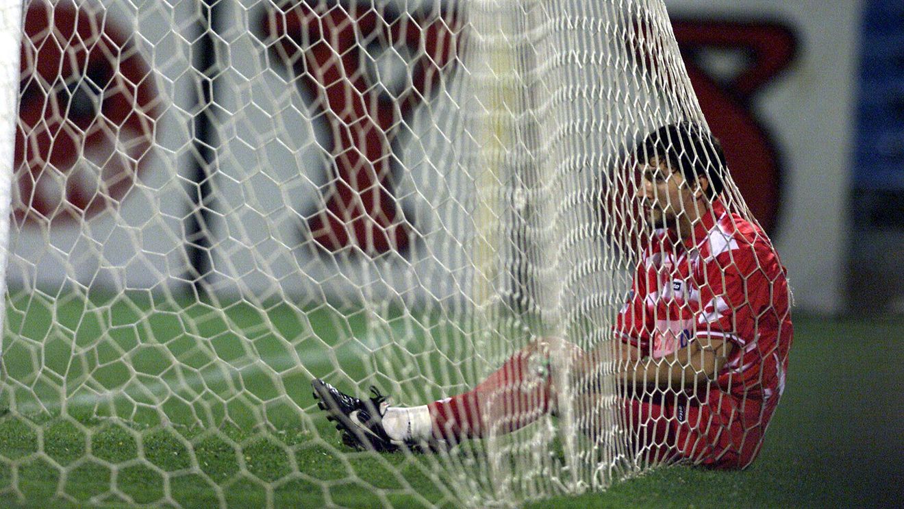 EXCLUSIV | "Adi, nu-ți mai dau penalty pentru că e diferența destul de mare". Cum a trăit Mihalcea coșmarul cu Foresta: "Stăteam, mă relaxam și venea doctorul să mă anunțe"