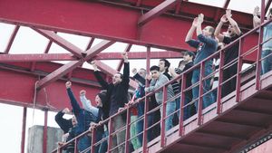 Stoichiță: "Nu sunt importanți contestatarii,** sunt atâția steliști care ne aplaudă"