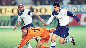 Europa League, mai tare decât Liga Campionilor?** "Steaua nu are șanse la finală!"