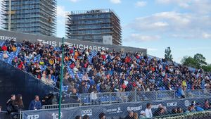 Îl mai recunoști acum? Fostul star al lui Laurențiu Reghecampf de la FCSB a devenit as în tenis și a făcut senzație la Țiriac Open: „Era cel mai bun dintre noi, a fost și la turnee de amatori”. FOTO EXCLUSIV