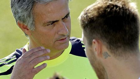 Scandalul din vestiarul Realul ia amploare!** Sergio Ramos vrea să plece de la Madrid din cauza lui Mourinho. Unde ar putea ajunge fundașul "albilor"