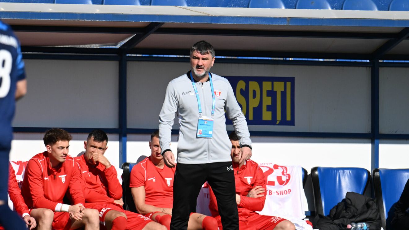 Cum încearcă Adrian Mihalcea să adoarmă vigilența lui Filipe Coelho? „M-aș gândi la cupele europene, nu vreau să-i păcălesc...”