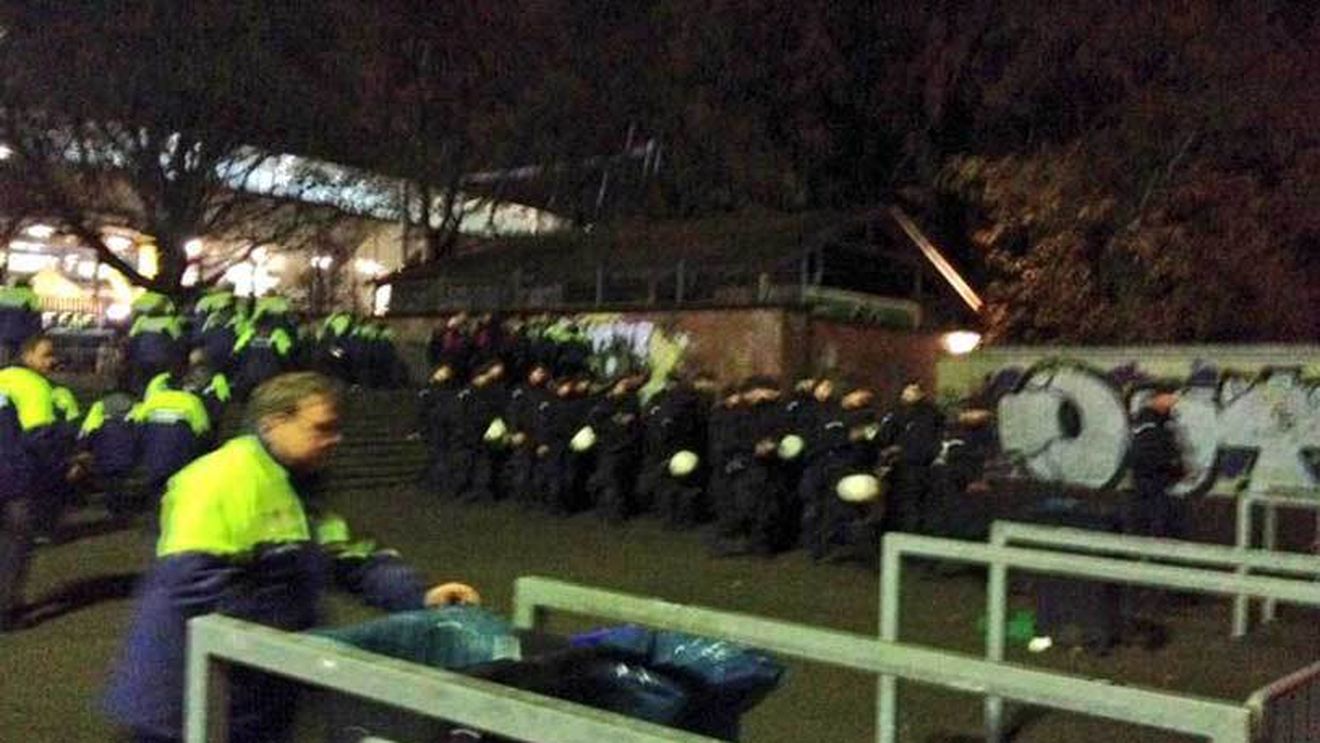 Amicalul Germania - Olanda a fost anulat. DECLARAȚII OFICIALE: "Nu știm dacă echipa Germaniei a fost ținta". Ministrul de interne german anunță că nu a fost găsit explozibil și nu există arestări. Merkel ar fi trebuit să asiste la meci