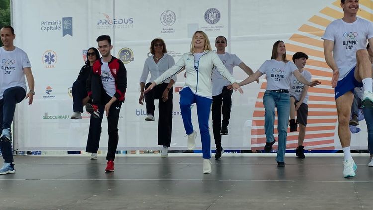 EXCLUSIV Nadia Comăneci asaltată de copii în Statele Unite, chiar în orașul în care locuiește! Ce s-a întâmplat acolo