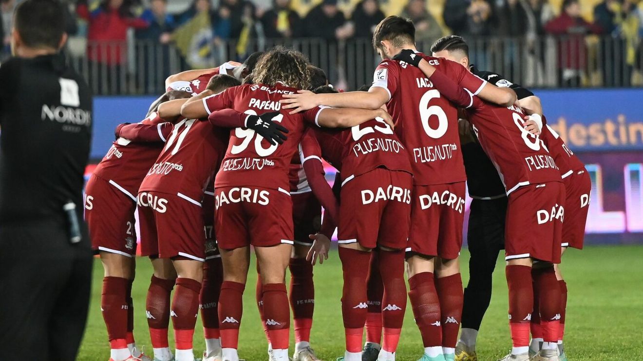 De ce nu pierde Rapid meciul cu Petrolul la masa verde, 0-3, deși nu a mai avut pe teren niciun fotbalist U21 din minutul 55. Giuleștenii au interpretat perfect regulamentul