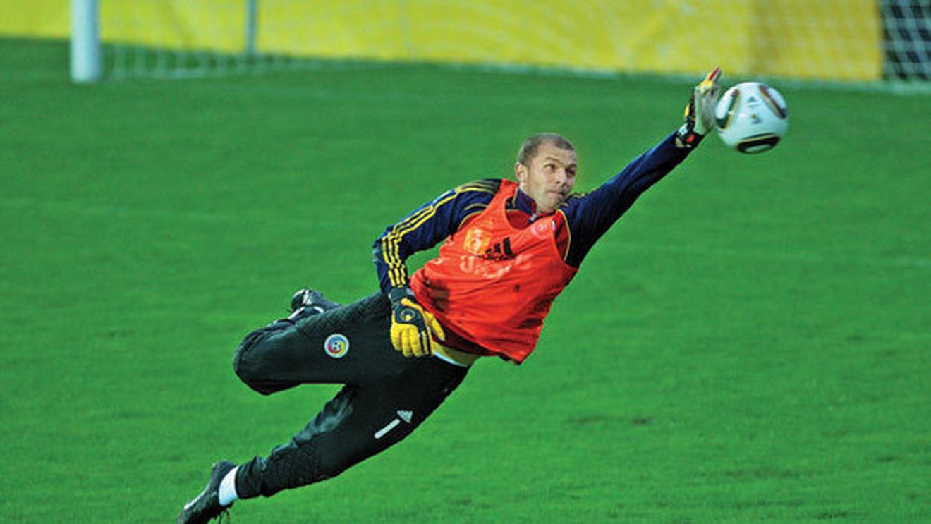 Ce ghinion pentru Lobonț!** Abia revenit după o accidentare, portarul a suferit o fractură la prima falangă de la mâna dreaptă