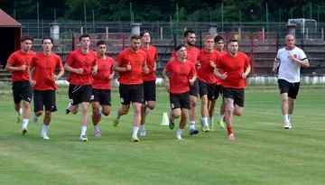 Dorinel Munteanu a sunat adunarea la ACSM Reșița. Sergiu Rimovecz primește o șansă să se reabiliteze. Jucători de la SC Oțelul, Csikszereda și Șelimbăr, printre noutățile din Valea Domanului