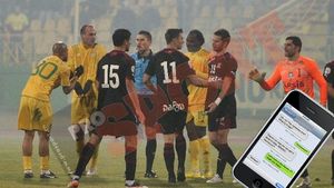 EXCLUSIV** UITE ce SMS au primit jucătorii Vasluiului de la Zotta! "I l-am arătat domnului Porumboiu! Mergem la DNA dacă este nevoie!"