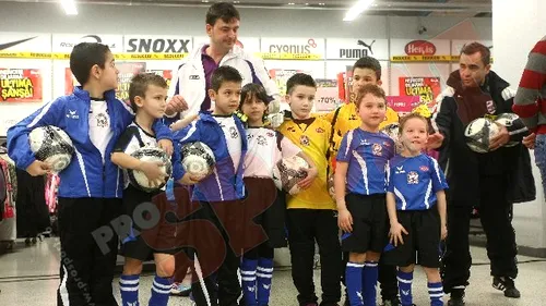 Poli Timișoara își îmbracă juniorii de la mall