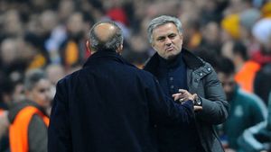 Real Madrid așteaptă semifinalele Ligii pentru o mutare șoc.** 'Galacticii' îl pot vedea pe viu pe urmașul lui Mourinho: "Este o onoare". Pe cine au pus ochii spaniolii