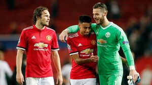 Acesta ar fi cel mai ciudat transfer pe care l-ar face Barcelona! Van Gaal le sugerează catalanilor să transfere un fotbalist "maltratat" de Mourinho