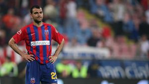 "Mă întorc cu plăcere la Steaua**, dar nu mi se pare corect să mi se taie 30% din salariu"