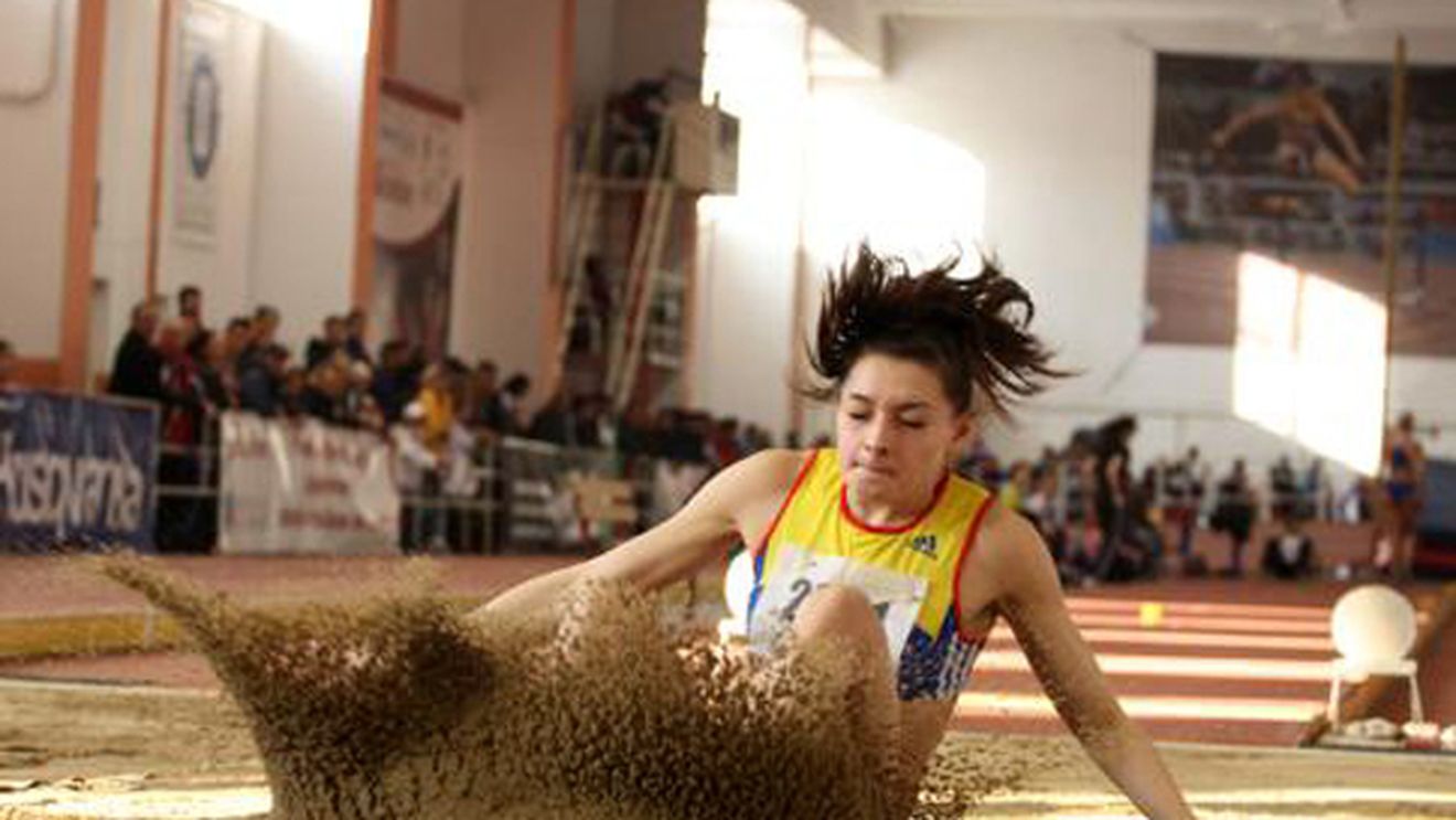 Cornelia Deiac s-a calificat în finală la săritură în lungime, la CE de la Paris