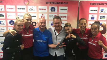 Primele reacții după ce naționala României a scris din nou istorie și a câștigat Campionatul European din Franța: "Suntem cele mai bune din Europa, noi cinci!"