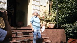 Credit pentru liniște! Pițurcă l-a convins pe Mititelu să se împrumute la bancă