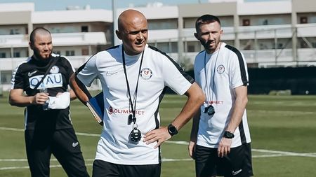 Un român, fost antrenor în Liga 3, a semnat contractul carierei! A lăsat iar meseria de medic și a ajuns la o fostă campioană din Asia Centrală