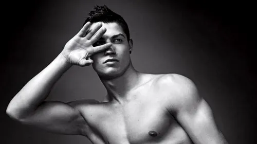 FOTO** Cristiano Ronaldo este noua imagine Armani