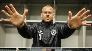 INTERVIU VIDEO | Eroul semifinalei "U" Cluj - CFR povestește ce a gândit la penalty-uri. Slovacul Veselovsky ascultă Metallica, a jucat hochei în copilărie și aleargă la maraton