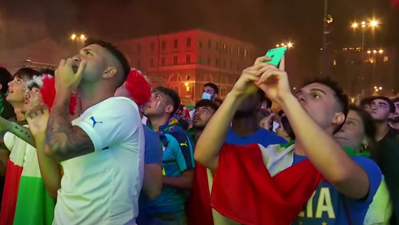 Italienii au ieșit pe străzile din Roma după ce „Squadra Azzura” a câștigat EURO 2020 | VIDEO