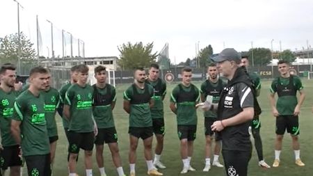 A început „dictatura militară” la FCSB! Ce a făcut Edi Iordănescu în prima zi pe banca roș-albaștrilor și cum i-a surprins pe jucători | VIDEO