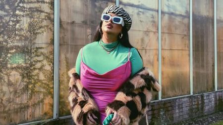 A fost umilită de un colos al Europei pentru că e bâlbâită. La scurt timp, însă, gigantul din Germania a șters imaginile și i-a propus asta