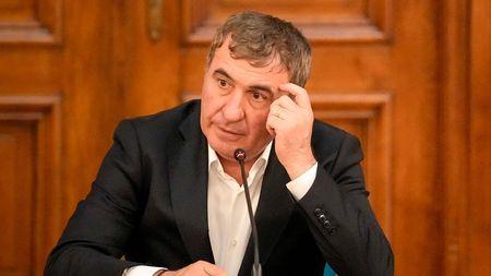 „Nu ştiu cine a scos-o”. Gică Hagi a răbufnit când a auzit cu ce echipă ar semna Ianis Hagi
