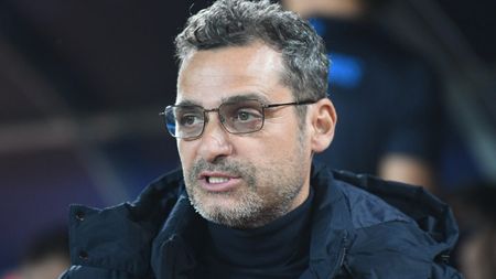 Mihai Teja consideră că arbitrul a greșit flagrant împotriva echipei sale: „Protestam de pe bancă, dacă aveam tabletă!”