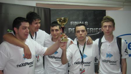 Uz redzesanos Letonia!