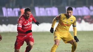 Ratează Dinamo o nouă țintă? Rapid redeschide pista Gicu Grozav. Viitorul golgheterului la Petrolul depinde de investitorii turci care doresc clubul. EXCLUSIV