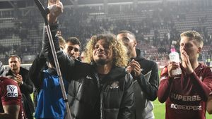 Vești neașteptat de bune pentru Rapid. Când revine pe teren Jayson Papeau: „Poate da cu piciorul în minge!”