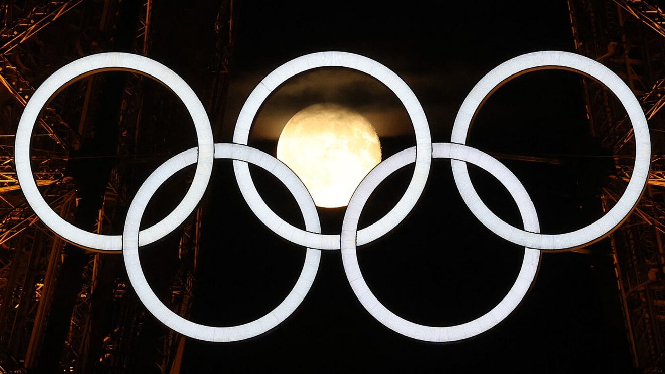 Un român care nu face parte din Team România a cucerit medalia de aur la Jocurile Olimpice de la Paris, sub privirile lui Emannuel Macron