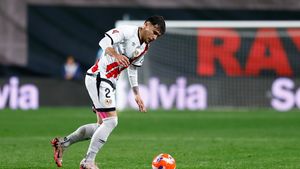 Spaniolii au aflat că Manchester City vrea să rezolve transferul lui Andrei Rațiu, înainte ca Barcelona sau Liverpool să-l semneze