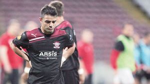 Blocat de impresar!** Rui Duarte poate juca la Rapid doar dacă managerul său va primi 50.000 de euro