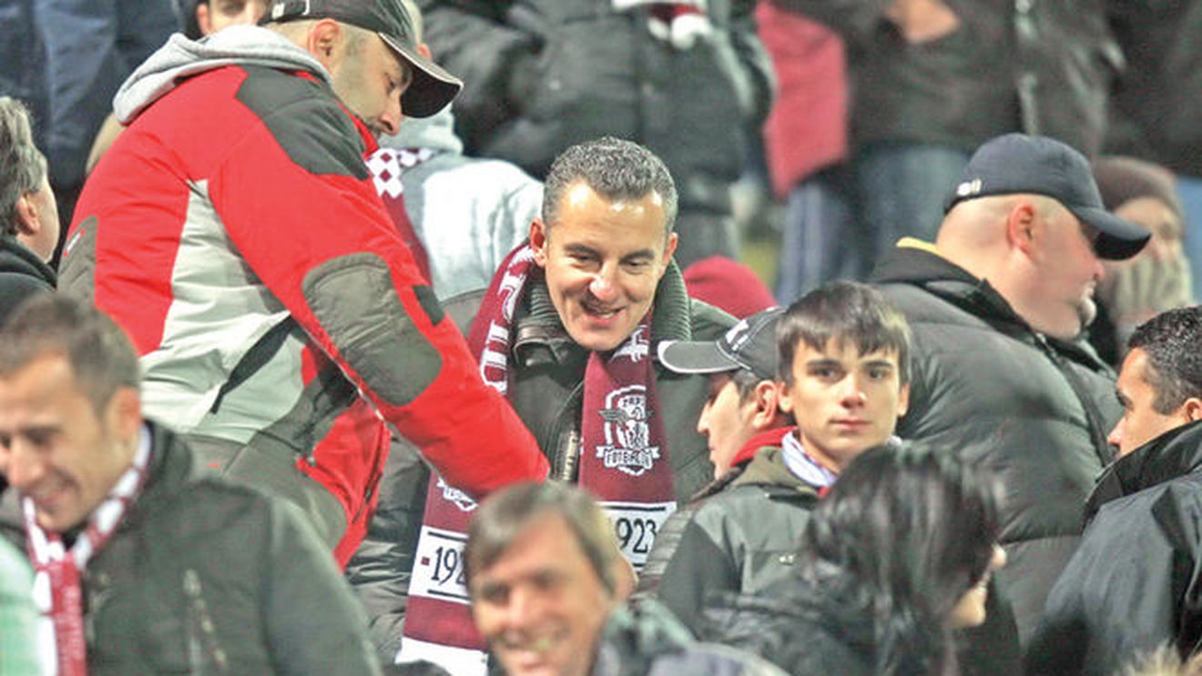 Stache: "Nu pot să cumpăr Rapidul acum!"** Manea: "Copos nu vinde"