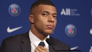 Ce trebuie să facă Kylian Mbappe pentru a câștiga „Balonul de Aur”: „Nu e Benzema, acum e momentul lui” | VIDEO EXCLUSIV ProSport Live