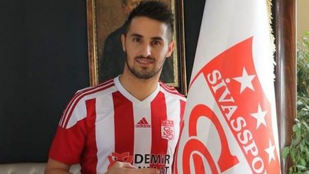 Dinamo, aproape de o super-mutare: „S-a interesat despre ce se întâmplă la club!” De ce a căzut transferul fostului atacant de la Benfica și Steaua Roșie